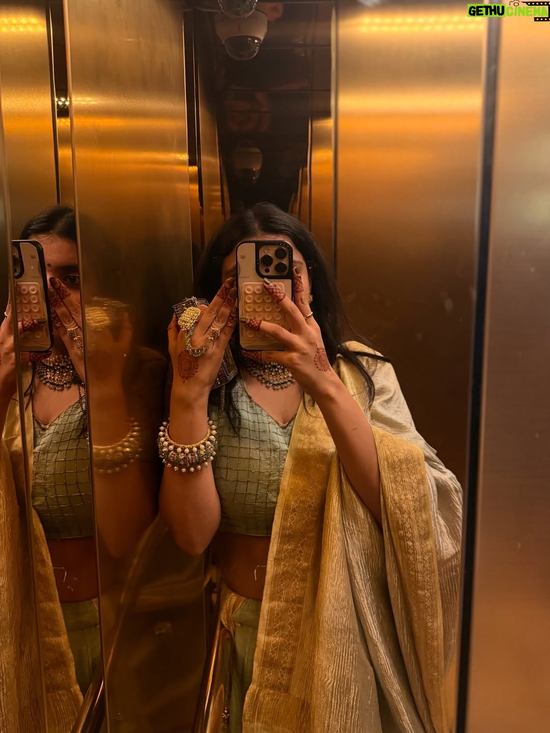 Gaurika Rathi - 1.8K Likes - 🤍🎀🤎🐣🥂