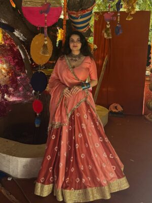Gaurika Rathi Instagram - Shades of pink🎀✨

Love, beauty, compassion, and kindness🤍
Wearing @label_gaurika