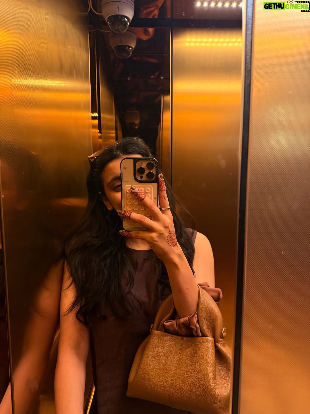 Gaurika Rathi - 1.8K Likes - 🤍🎀🤎🐣🥂