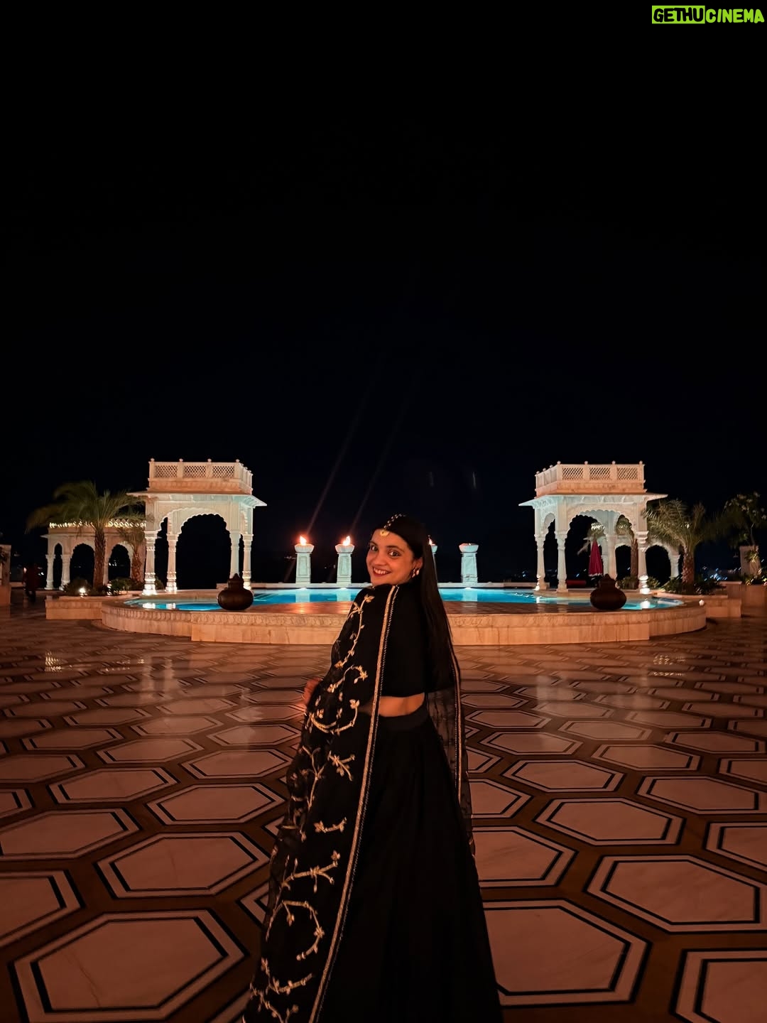 Gaurika Rathi - 793 Likes - ♠️🤍🧿

Outfit @poojapranayofficial 
Jewellery @bynirjari 
Clutch @sabyasachiofficial