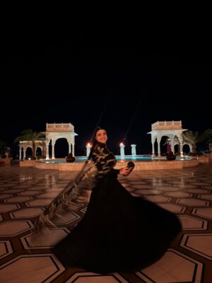 Gaurika Rathi Instagram - ♠️🤍🧿

Outfit @poojapranayofficial 
Jewellery @bynirjari 
Clutch @sabyasachiofficial