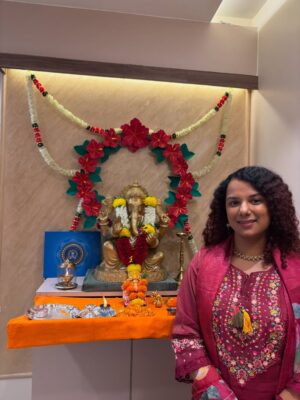 Gautami Kawale Instagram - Red flag or green?
🚥🚥🚥🚥🚥🚥
Happy Ganesh Chaturthi all!
#traditional #indian #kurti #ganpati #ganeshchaturthi #curls #ootd #festival #india #ganpatibappamorya