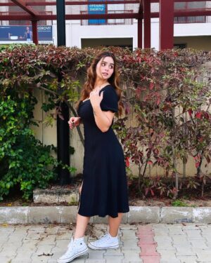 Geet Mehta Instagram - 🖤✨