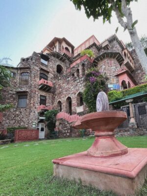 Geetanjali Chauhan Instagram - Good time spent at @neemrana.hotels !!
.
Stay tuned to know how you can win a staycation voucher at this beautiful property , carrying the legacy and charm from decades ✨
@radiocity_rajasthan
.
#neemrana #neemranafort #geetanjalichauhan #heritageproperty #rajasthan #rajasthandiaries