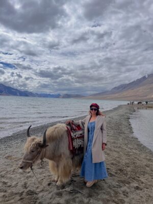 Geetanjali Chauhan Instagram - It was difficult to select but few pictures from my Ladakh Birthday trip ♥️
Don't forget to send hearts in comments 🤭
.
.
#ladakhdiaries #geetanjalichauhan #travel #birthdaytrip