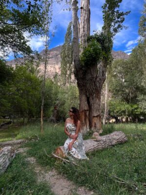 Geetanjali Chauhan Instagram - It was difficult to select but few pictures from my Ladakh Birthday trip ♥️
Don't forget to send hearts in comments 🤭
.
.
#ladakhdiaries #geetanjalichauhan #travel #birthdaytrip