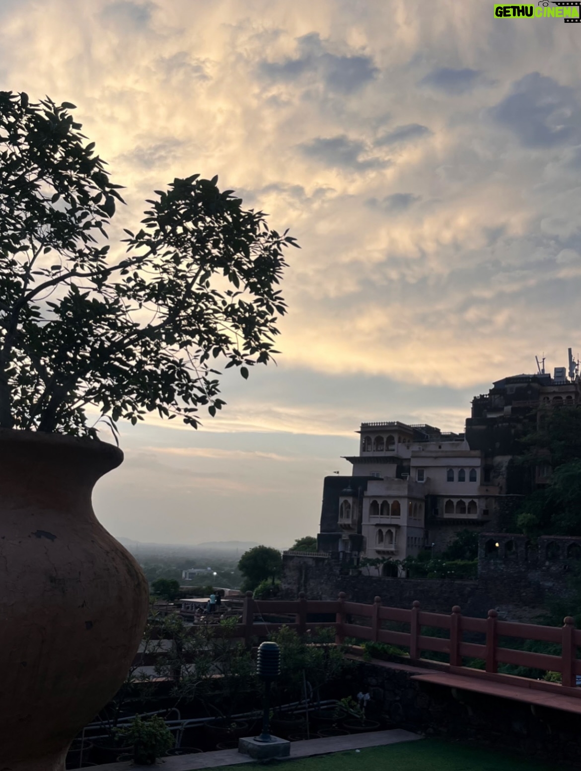 Geetanjali Chauhan - 5.7K Likes - Good time spent at @neemrana.hotels !!
.
Stay tuned to know how you can win a staycation voucher at this beautiful property , carrying the legacy and charm from decades ✨ 
@radiocity_rajasthan 
.
#neemrana #neemranafort #geetanjalichauhan #heritageproperty #rajasthan #rajasthandiaries
