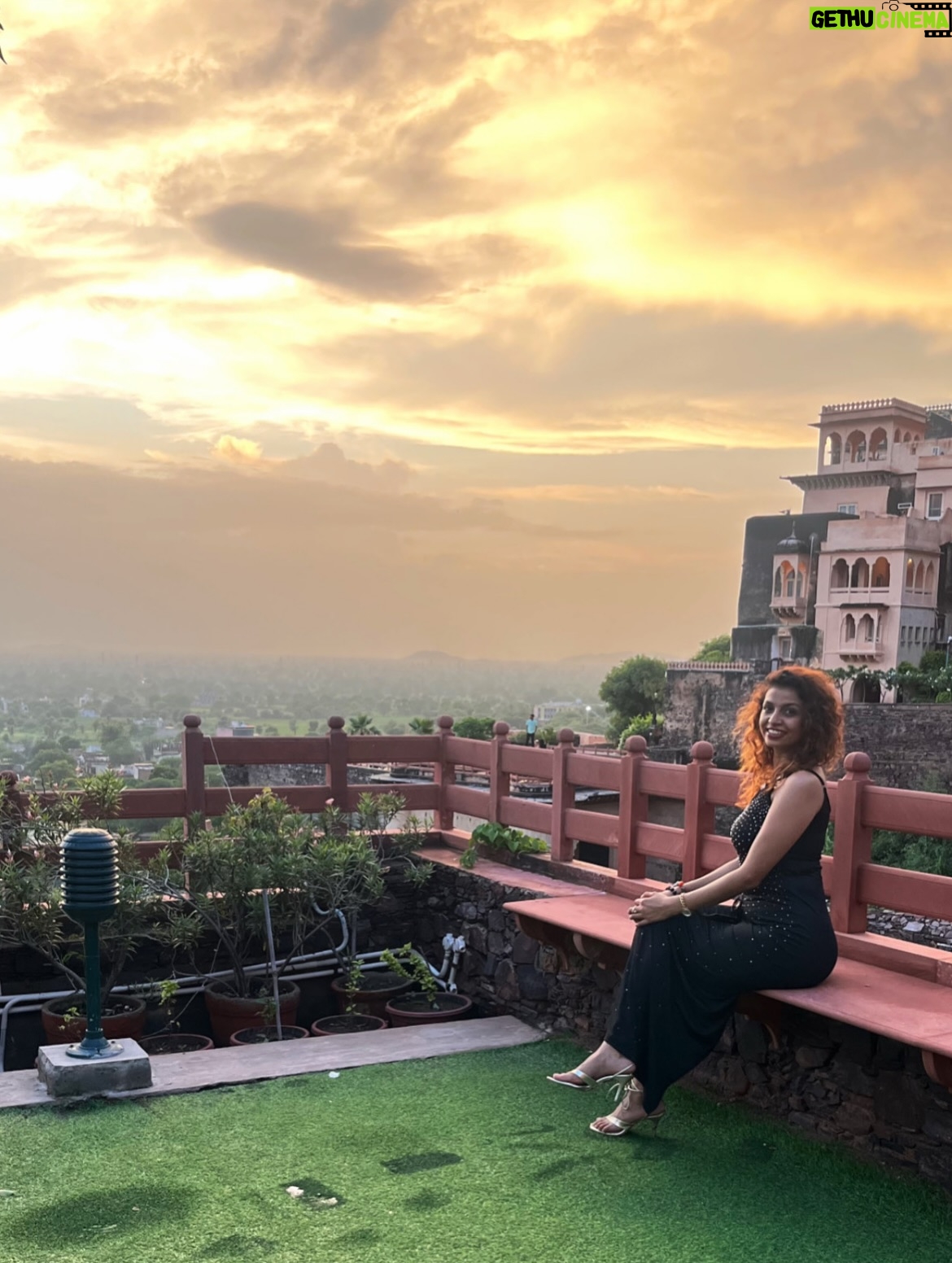 Geetanjali Chauhan - 5.7K Likes - Good time spent at @neemrana.hotels !!
.
Stay tuned to know how you can win a staycation voucher at this beautiful property , carrying the legacy and charm from decades ✨ 
@radiocity_rajasthan 
.
#neemrana #neemranafort #geetanjalichauhan #heritageproperty #rajasthan #rajasthandiaries