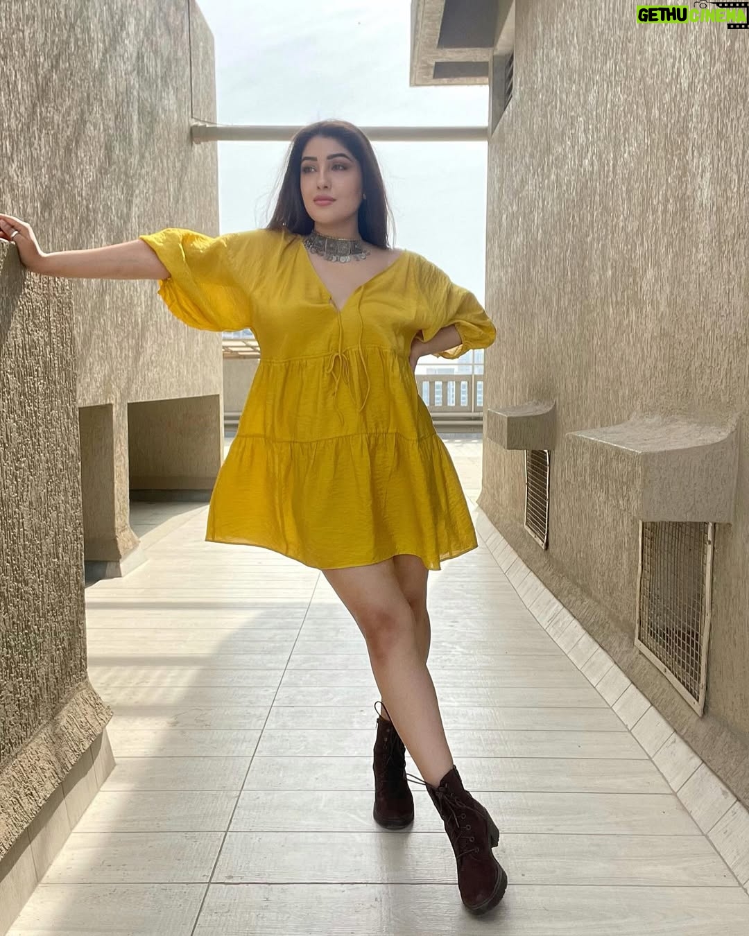 Geetanjali Singh - 3.3K Likes - 𝓕𝓻𝓮𝓮 ♥︎ 𝓢𝓹𝓲𝓻𝓲𝓽🌼
.
.
OutFit @hm 
.
.
.
.
#bohovibes #bohochic #wildandfree #yellow #picturesoftheday #geetanjalisingh