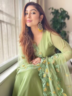 Geetanjali Singh Instagram - Embraced in festive grace🌼✨
.
.
.
.
.
.
.
#FestiveElegance #GeetanjaliSingh
#AnarkaliStyle #IndianElegance #GaneshChaturthi #FestiveLook #EthnicElegance #PastelOutfit #IndianFestiveWear #CelebrationStyle #FestiveOOTD