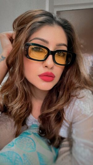 Geetanjali Singh Instagram - This song hits differently 💕😍
.
.
.
.
.
.
#reels #reelit #explore #ig #reelitfeelit #instareelsindia❤️ #foryoupage #videooftheday #reelsofinstagram #bestreels #reelkarofeelkaro #indianreels #explorepage #reel #trend #redlips #sunglassesfashion #sunglasses #trending #trendingnow #viral #love #bhyfp #geetanjalisingh #reelswithgeetanjali