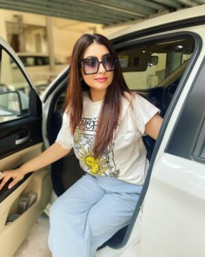 Geetanjali Singh Instagram - A Soul Full Of Sunshine š
.
.
.
#basics #ootd #pictureoftheday #decembervibes #geetanjalisingh