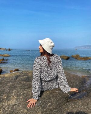 Geetanjali Singh Instagram - Sky above, sand below, peace within. ...š¦
.
.
#lifeisabeach #nature #endlesssunshine #inlovewithsurroundings