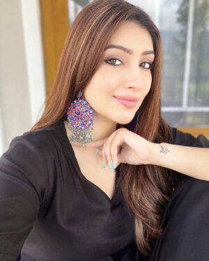 Geetanjali Singh Instagram - ❤️
.
.
.
.
.
.
.
#ethnicvibes #desivibes #festive #blackisnewcool #festivemood #desiswag #rakshabandhan #rakshabandhanspecial #ethniclove #jhumka #chandbaliyan #chandbaliearrings #blacksuit #blackdress #black #geetanjalisingh #instafashion #ig #collab
