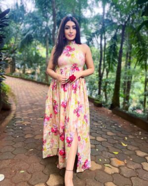 Geetanjali Singh Instagram - 💕
Wearing @closethookofficial
.
.
.
.
.
#whatiwear #bloggeroutfit #outfitoftheday #fashion #beauty #styleinspiration #fashiongram #fashioninsta #fashionstyle #ootd #ig #igdaily #iginfluencers #geetanjalisingh #collaborationindia #collaboration