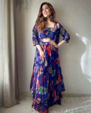 Geetanjali Singh Instagram - Every shade of me⦠a little bloom, a little blushš
(Swipe slowly, I donāt rush magic)
.
.
.
#GeetanjaliSinghOfficial #NewLookDrop #ActorAesthetics #LookBook2025 #GraceInDetails #ModernClassicMood #ElevatedEveryday