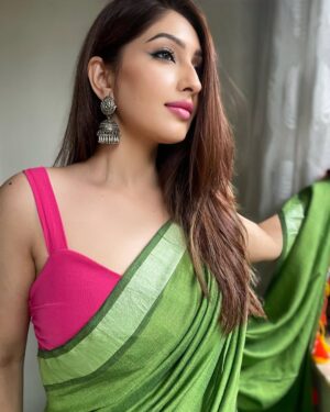 Geetanjali Singh Instagram - Wearing @suta_bombay
.
.
.
.
.
#saree #sareelove #sareeinspiration #sareecollection #ootd #ootdindia #suta #sutabombay #collab #geetanjalisingh