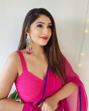Geetanjali Singh Instagram - š
#HappyLohri #MakarSankranti to all
.
.
.
.
#love #warmth #wishes #coloursofindia #festivevibes #happylohri2023 #happymakarsankranti #pongal #uttrayan #geetanjalisingh