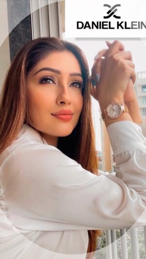 Geetanjali Singh Instagram - Time to fill up your carts #AmazonGreatIndianFestival is Live!🤩
Offers so tempting you won’t be able to resist them, Hurry Up! Start shopping and get Upto 70% off on your favorite Timepieces only on @amazondotin
Model no.- DK11138-2
Brand @danielklein_india
#DanielKlein #DanielKleinIndia #Dk #DanielKleinwatches #AmazonGreatIndianFestivalSale #Saledays #Festive #Gifting #GiftingSeason #Watches #WatchesForSale #WatchesForWomen #WatchesForMen #InstaFashion #InstaFashionInpiration #Reel #Reels #ReelItFeelIt #Trending #InstagramReels #FashionReels #Bhfyp #Collab #GeetanjaliSingh