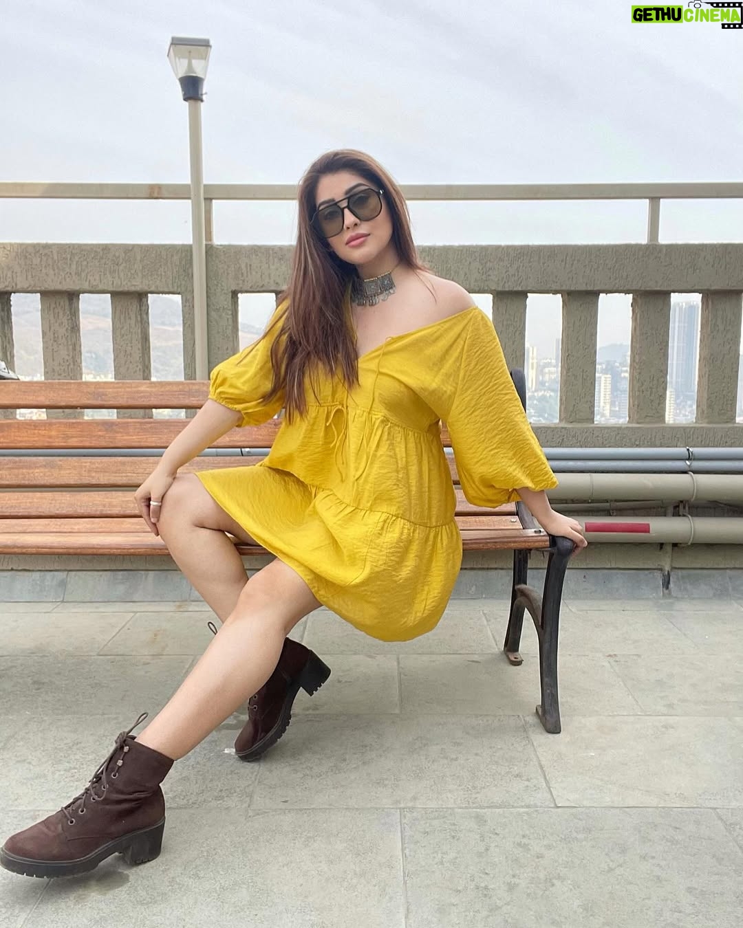 Geetanjali Singh - 3.3K Likes - 𝓕𝓻𝓮𝓮 ♥︎ 𝓢𝓹𝓲𝓻𝓲𝓽🌼
.
.
OutFit @hm 
.
.
.
.
#bohovibes #bohochic #wildandfree #yellow #picturesoftheday #geetanjalisingh