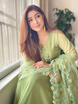 Geetanjali Singh Instagram - Embraced in festive grace🌼✨
.
.
.
.
.
.
.
#FestiveElegance #GeetanjaliSingh
#AnarkaliStyle #IndianElegance #GaneshChaturthi #FestiveLook #EthnicElegance #PastelOutfit #IndianFestiveWear #CelebrationStyle #FestiveOOTD