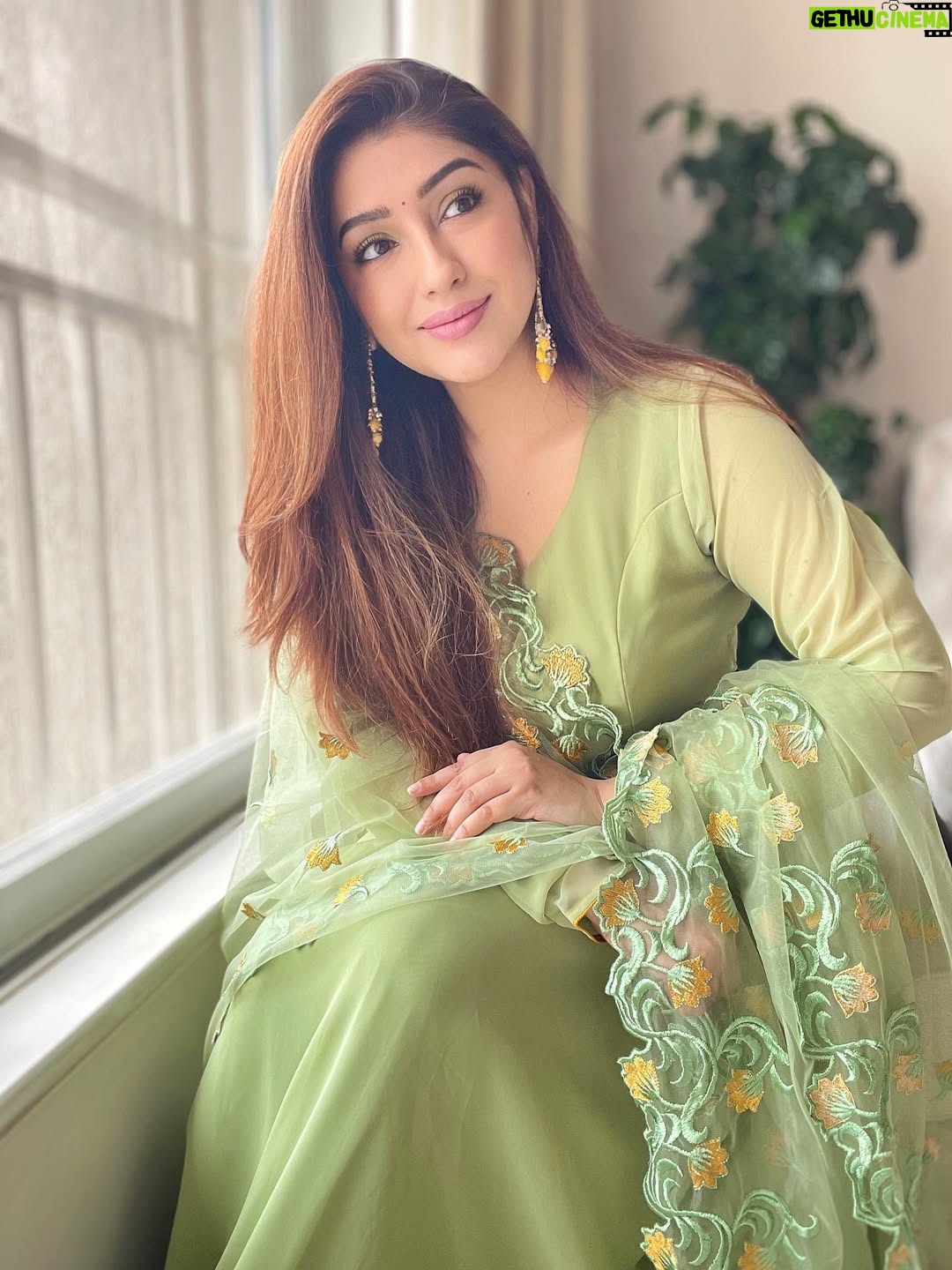 Geetanjali Singh - 1.3K Likes - Embraced in festive grace🌼✨
.
.
.
.
.
.
.
#FestiveElegance #GeetanjaliSingh
#AnarkaliStyle #IndianElegance #GaneshChaturthi #FestiveLook #EthnicElegance #PastelOutfit #IndianFestiveWear #CelebrationStyle #FestiveOOTD