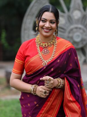 Geetha Madhuri Instagram - Stylist - @greeshma_krishna.k 
saree - @exactly_sarees 
Jewellery - @jewelleryforher3 
makeup and hair - @umachowdary_makeup_studio @umachowdary_makeupartist 
photography- @venkat_tammana