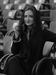 Actress Gelare Abbasi HD Photos and Wallpapers September 2025