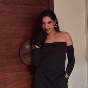 Gia Gupta Instagram - always worth the wait