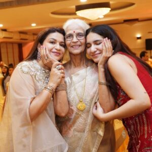 Gia Gupta Instagram - I don’t remember who said it, but it goes like “life isn’t about the moments, it’s about the people” 
It’s these people for me, always will be ❤️