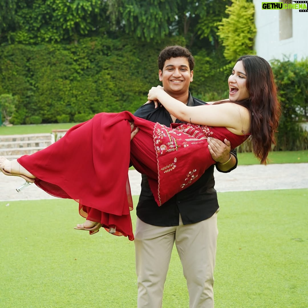 Gia Gupta - 19.7K Likes - I don’t remember who said it, but it goes like “life isn’t about the moments, it’s about the people” 
It’s these people for me, always will be ❤️