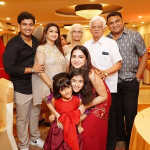 Gia Gupta Instagram - I don’t remember who said it, but it goes like “life isn’t about the moments, it’s about the people” 
It’s these people for me, always will be ❤️