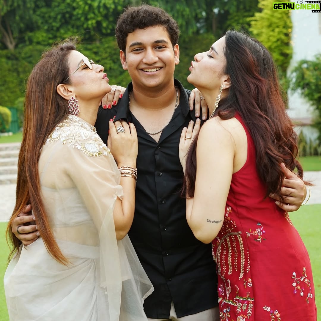 Gia Gupta - 19.7K Likes - I don’t remember who said it, but it goes like “life isn’t about the moments, it’s about the people” 
It’s these people for me, always will be ❤️