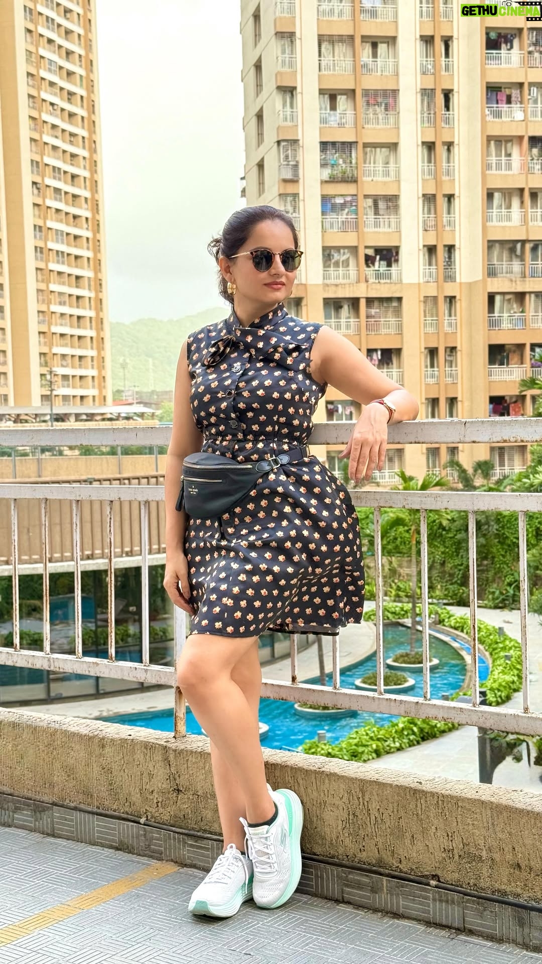 Giaa Manek - 51.8K Likes - “Busy being my own entertainment… visitors can entertain each other 😎📸”