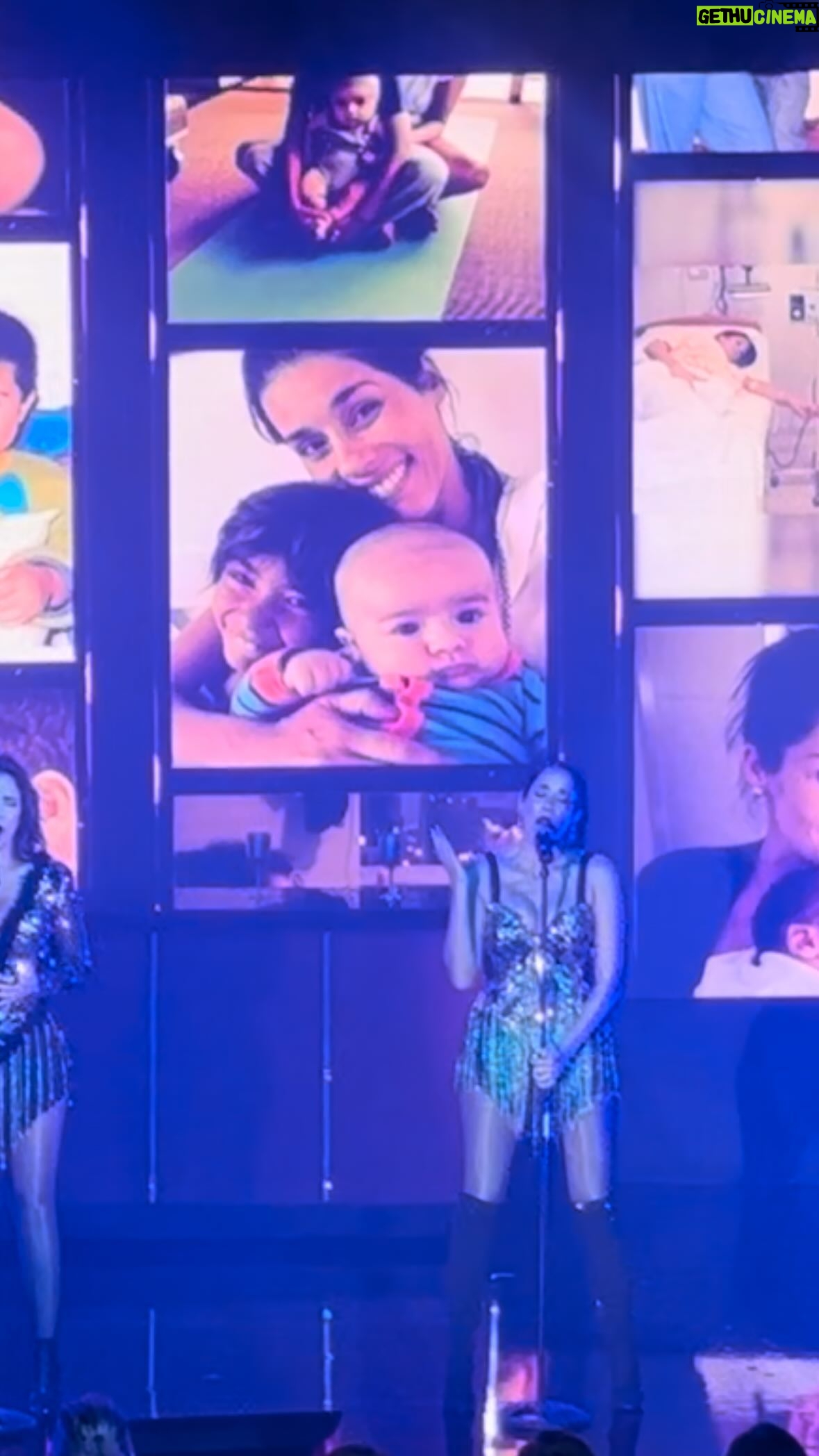 Gianella Neyra - 18.1K Likes - Nada más bonito y emocionante 😍 como que tus hijos te acompañen en el último día de una aventura increíble 🙏🏼🥰. ¡Los amo mis chicos! 💖💖