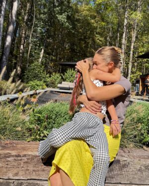 Gigi Hadid Instagram - Celebrating you is the Best Day Ever, every year. Happy 5th Birthday to the light of my life! You are truly everything✨✨⚡️⚡️⚡️ so lucky & proud to be your mama!!!!!!! 🧁 (p.s. 5 HOW ?!?)🥹