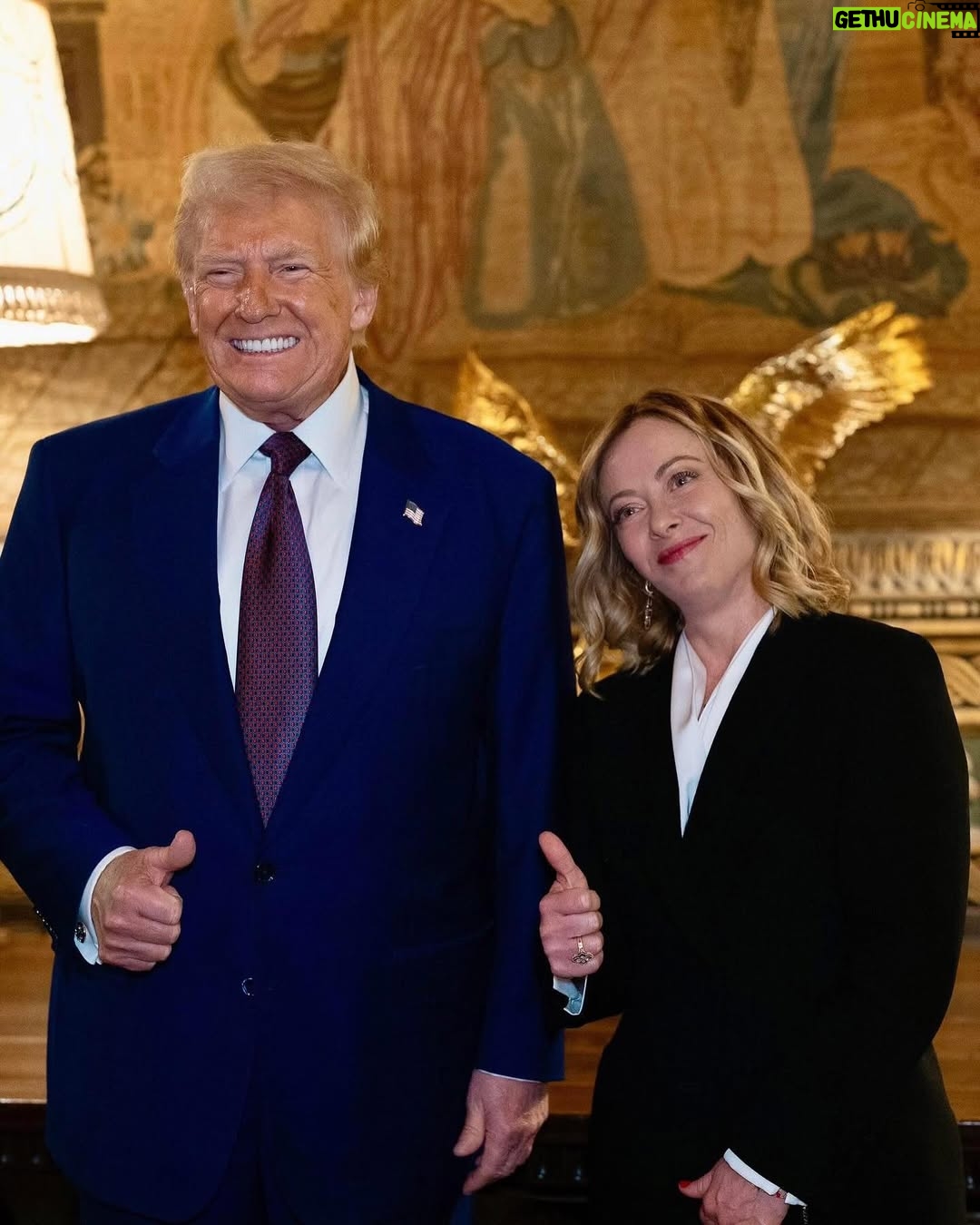 Giorgia Meloni - 234.5K Likes - Ringrazio il Presidente degli Stati Uniti, Donald Trump, per aver ripristinato il Columbus Day e per aver così ricordato che la storia non si cancella.
E lo ringrazio per aver, in questa occasione, ribadito il legame antico che unisce le nostre due Nazioni e che entrambi intendiamo rafforzare, anche grazie al prezioso contributo dell’orgogliosa comunità italo-americana.