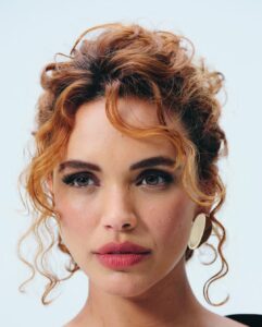 Actress Giovana Cordeiro HD Photos and Wallpapers July 2025
