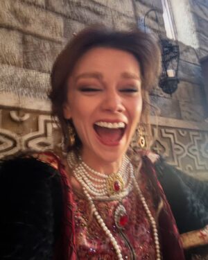 Gizem Ünsal Instagram - Ayna, Kedi Maması, Enginar, Maria, Yeşillik, Yarasa da yaramasa da -ki yarar- şerefe be