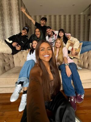 Glenda Loures Instagram - FAMÍLIA LOURES 2026 ✅❤️✨