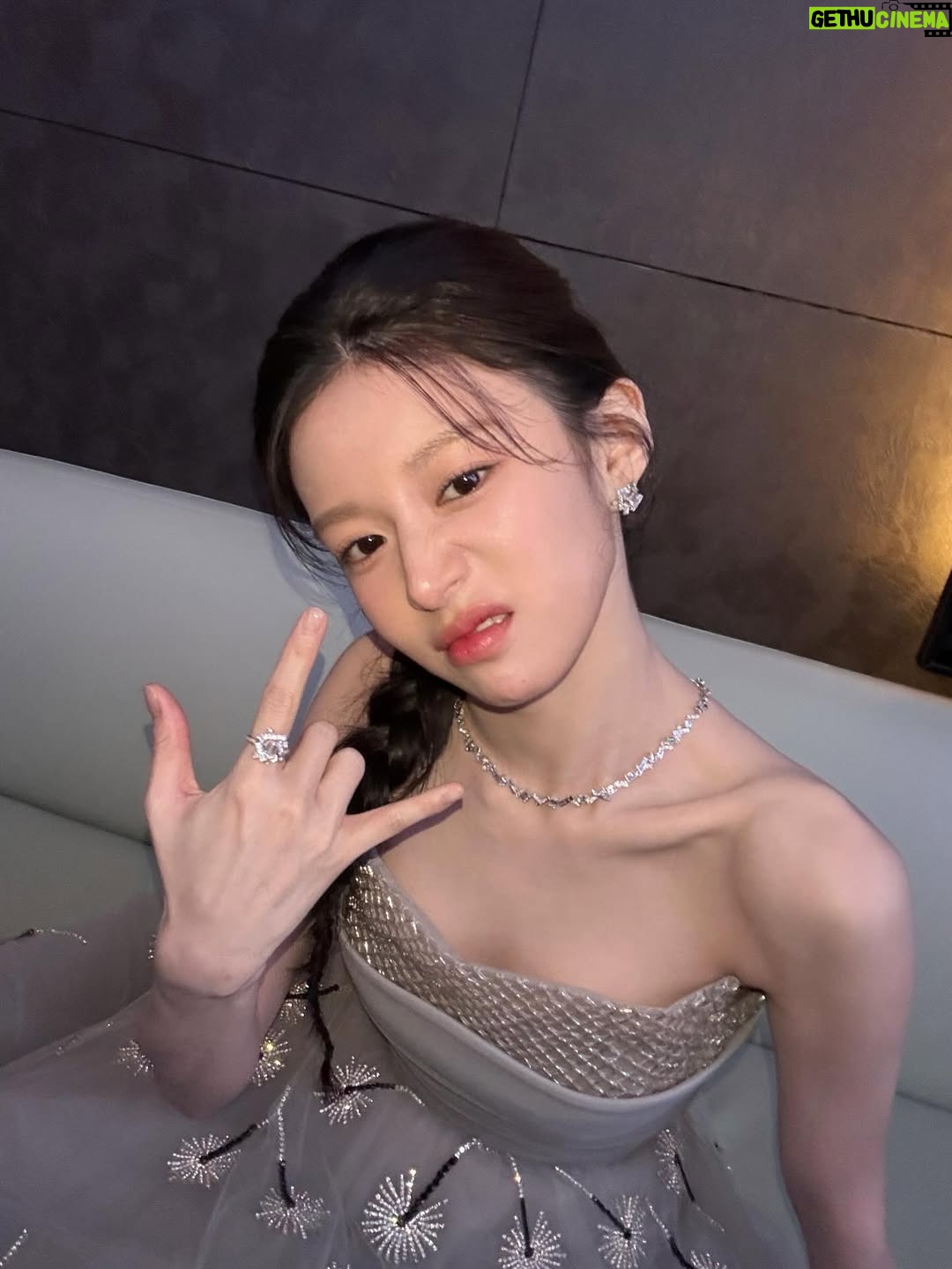 Go Youn-jung - 2.5 Million Likes - 🙏🐉💙