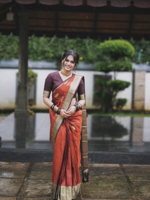 Gopika Ramesh Instagram - only rsvp i never miss = sadhya season 😮💨
MUA: @reshmi_pillai_makeover
📸: @vishnu_thilakan_