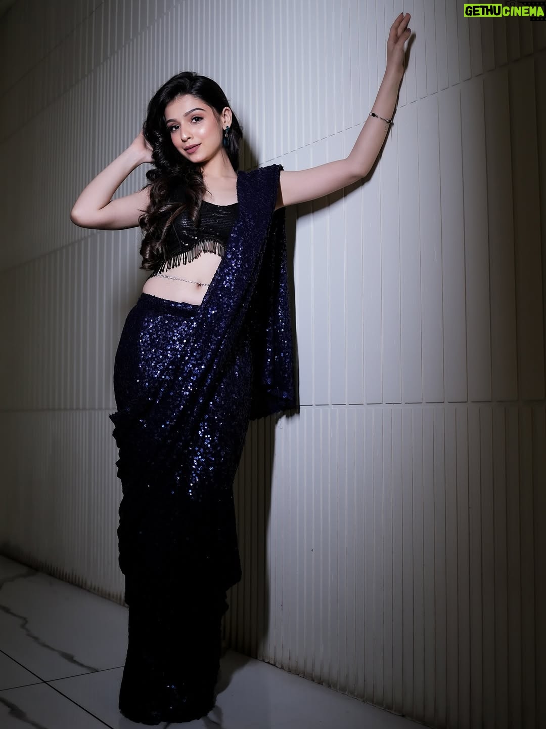 Gracy Goswami - 10.1K Likes - Saree State of Mind 🤍🪩💙✨
.
.
.
.
.
.
.
.
.
.
.
.
.
.
.
.
.
.
.
.
.

#BollywoodSaree #SareeLove #BollywoodFashion #SareeGoals #BollywoodSarees #IndianFashion #SareeLovers #SareeStyle #BollywoodGlitz #SareeFashion #BollywoodSareeLove #DesiSaree #SareeCrush #BollywoodInspiration #SareePerfection