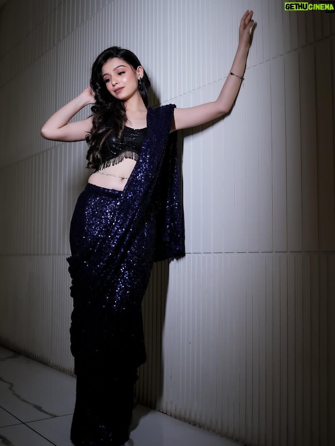 Gracy Goswami - 10.1K Likes - Saree State of Mind 🤍🪩💙✨
.
.
.
.
.
.
.
.
.
.
.
.
.
.
.
.
.
.
.
.
.

#BollywoodSaree #SareeLove #BollywoodFashion #SareeGoals #BollywoodSarees #IndianFashion #SareeLovers #SareeStyle #BollywoodGlitz #SareeFashion #BollywoodSareeLove #DesiSaree #SareeCrush #BollywoodInspiration #SareePerfection