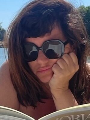 Griselda Siciliani Instagram - Una playa, un libro, un peinado muy polémico, un plato de comida, una caipi, un amor … ( que sacó estas fotos😍)