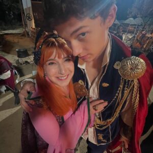 Gülhan Tekin Instagram - Ve Kardeş Takımı 3 biter. Çocuklara rengarenk bir masal hediye ediyoruz. Tüm ekibin ellerine sağlık ♥️ 
@cjenmturkiye 
@taffpics 
@2910productions
@kardestakimifilm