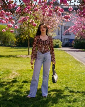 Gunjan Kunwar Instagram - I’d stare too 👀☀️🌷 

📸- @philhultonphotography 

#ɴᴇᴡᴘᴏsᴛ #showsomelove #gunjankunwar #pahadi #photography #portrait #trending #blossom #explore #cardiff #wales #summer #unitedkingdom #ootd #drama #capturingthemoment #fashionblogger #fashioninstagram #fashioninfluencer #goodvibes #sunshine #uk #foryou #swipeleft #naturalphotography #candid #travel #fashiongram #fashionnova #new