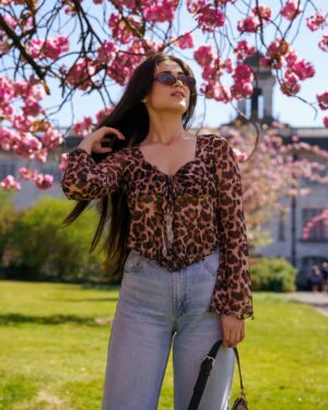 Gunjan Kunwar Instagram - I’d stare too 👀☀️🌷 

📸- @philhultonphotography 

#ɴᴇᴡᴘᴏsᴛ #showsomelove #gunjankunwar #pahadi #photography #portrait #trending #blossom #explore #cardiff #wales #summer #unitedkingdom #ootd #drama #capturingthemoment #fashionblogger #fashioninstagram #fashioninfluencer #goodvibes #sunshine #uk #foryou #swipeleft #naturalphotography #candid #travel #fashiongram #fashionnova #new