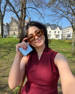 Gunjan Kunwar Instagram - 🌺🌹🌺

Comment PP for outfit Link 🔗 

Top- @evierose.in 
Jeans- @offduty.india 
Bag- @guess 

#newpost #showsomelove #gunjankunwar #spring #blossom #instagram #instagrammers #likeforlikes #unitedkingdom #pahadi #summerfashion #summerfeeling #candid #swipeleft #sunshine #instamood #instamusic #instafashion #instamoment #blush #cardiff #wales #casualoutfits #collegediaries #goodvibes #red #natureatitsfinest #sunshine #instapost #instapic #gk