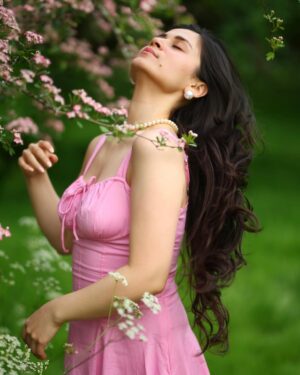 Gunjan Kunwar Instagram - 🌷🌸🧚🏻♀️
📸- @incomplete.storiez
Outfit- @selcouth_india
.
.
.
.
.
.
.
#newpost #showsomelove #gunjankunwar #florals #corsetdress #summerfashion #pinkdress #photography #outdoorshooting #unitedkingdom #trending #explore #swipeleft #instagram #pahadi #fashionblogger #instagrammers #likeforlikes #hairstyle #pink #sunshine #flowers #followforlike #cardiff #instapic #instafashion #instadaily #instastyle #instalikes #goodvibes